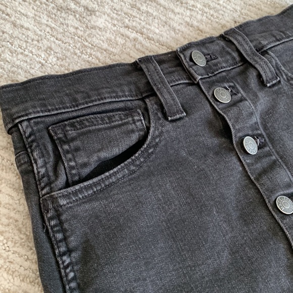 Madewell Washed Black Denim Mini Skirt Womens Size 26 High Rise Button Front - Picture 7 of 9